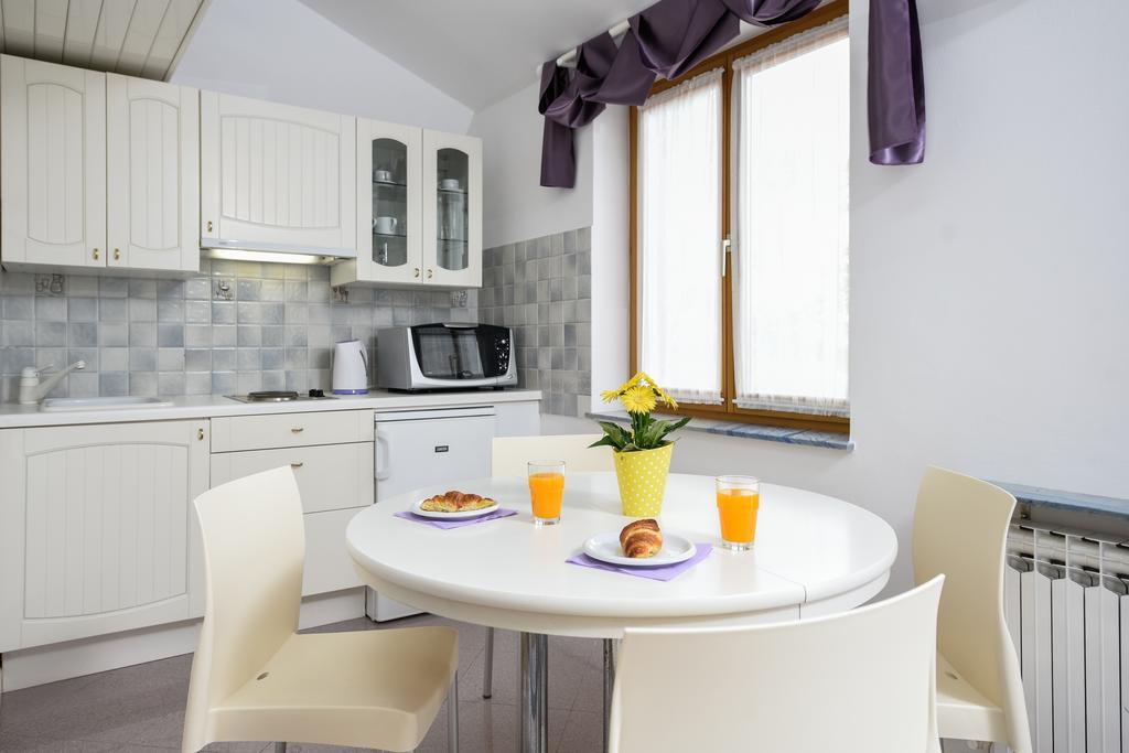 Apartmani Alice Njivice Exterior photo